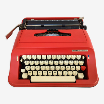 Olivetti Lettera 92 typewriter