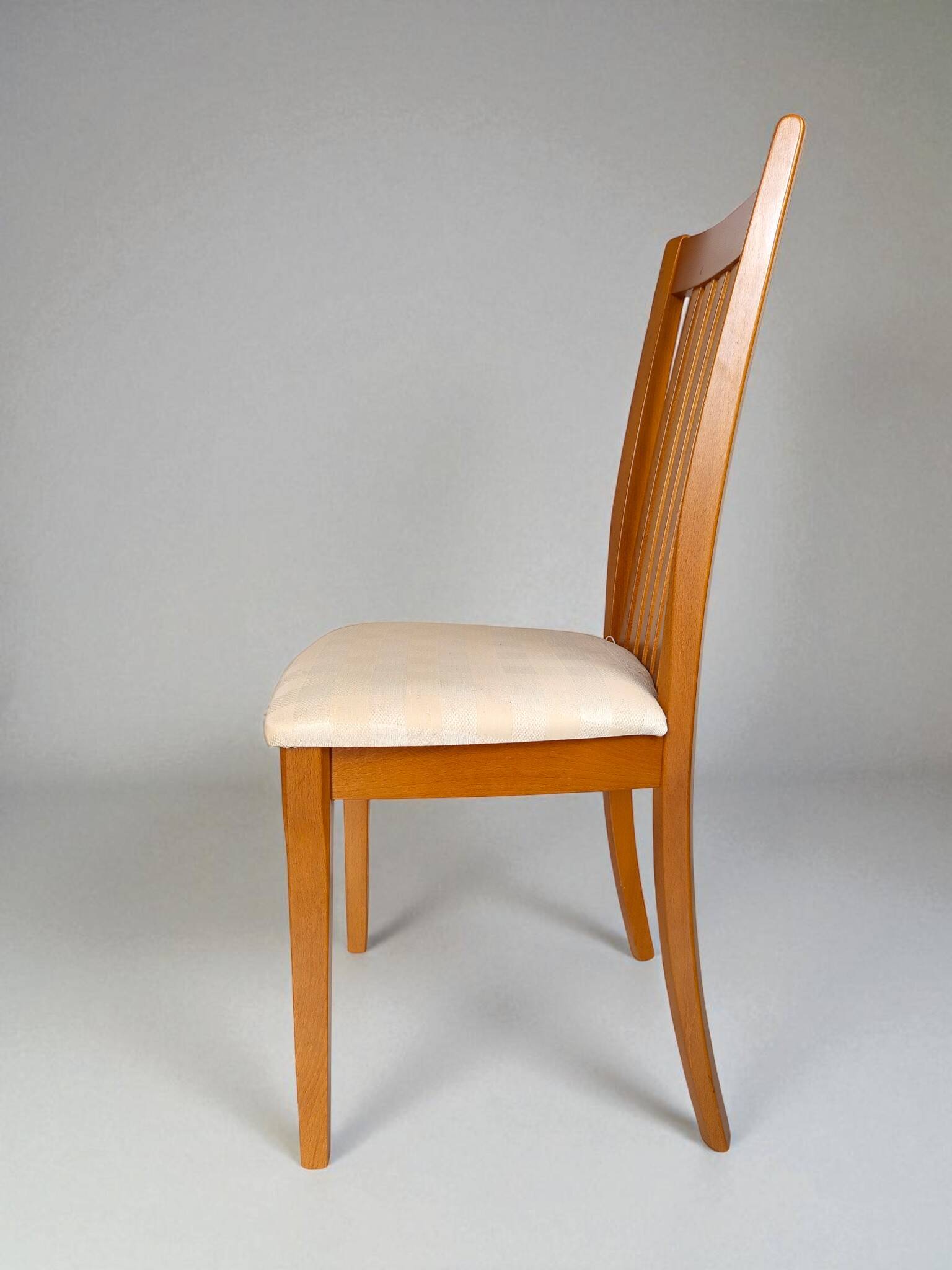 Set of 6 beechwood chairs