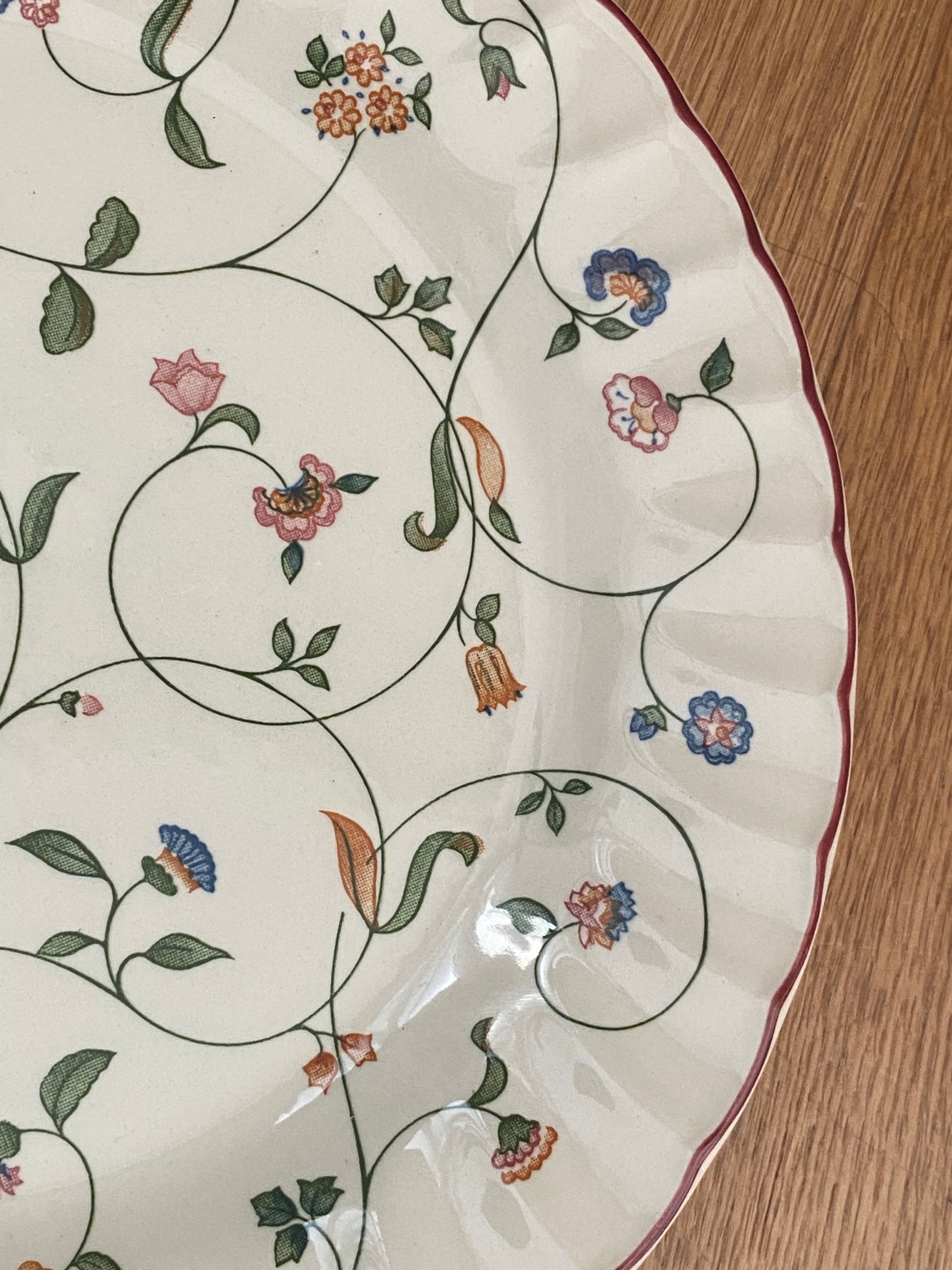 6 flat plates Oakwood Staffordshire Tableware