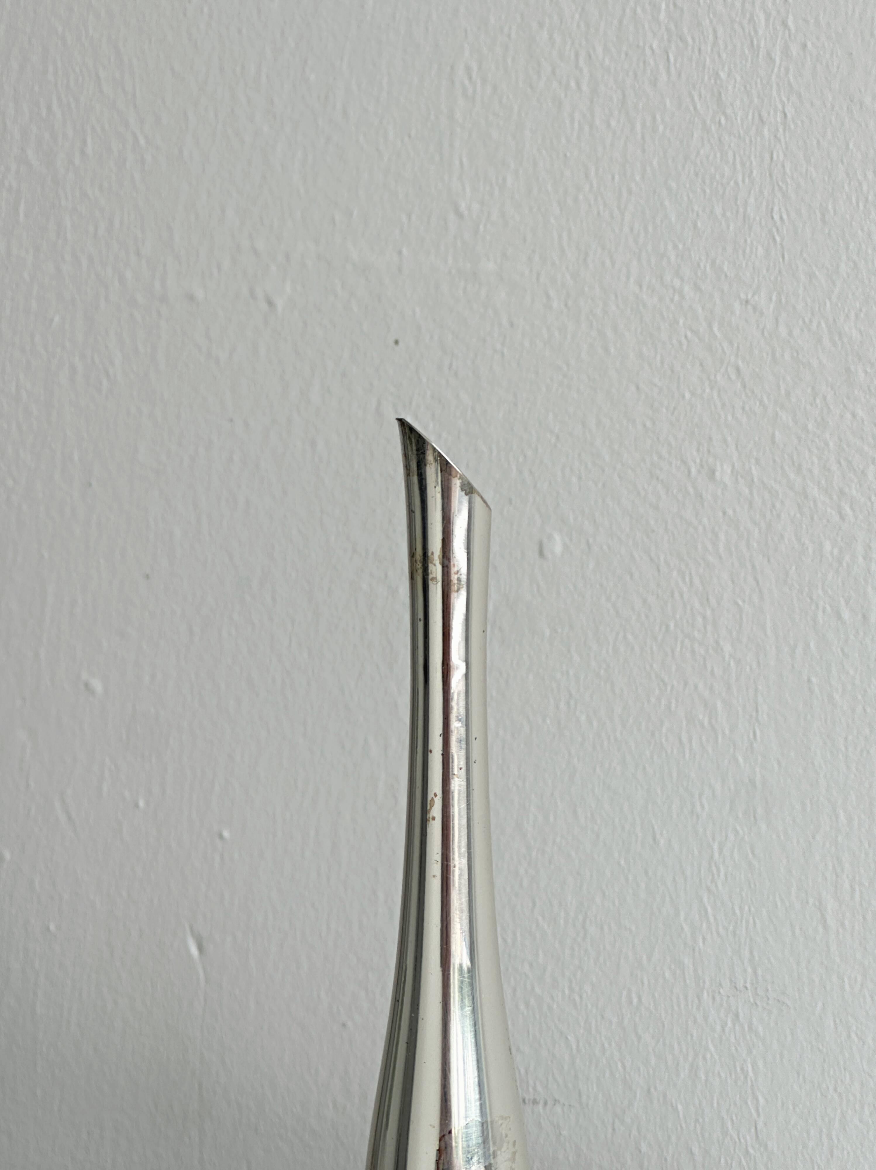 Soliflore en métal léger argenté
