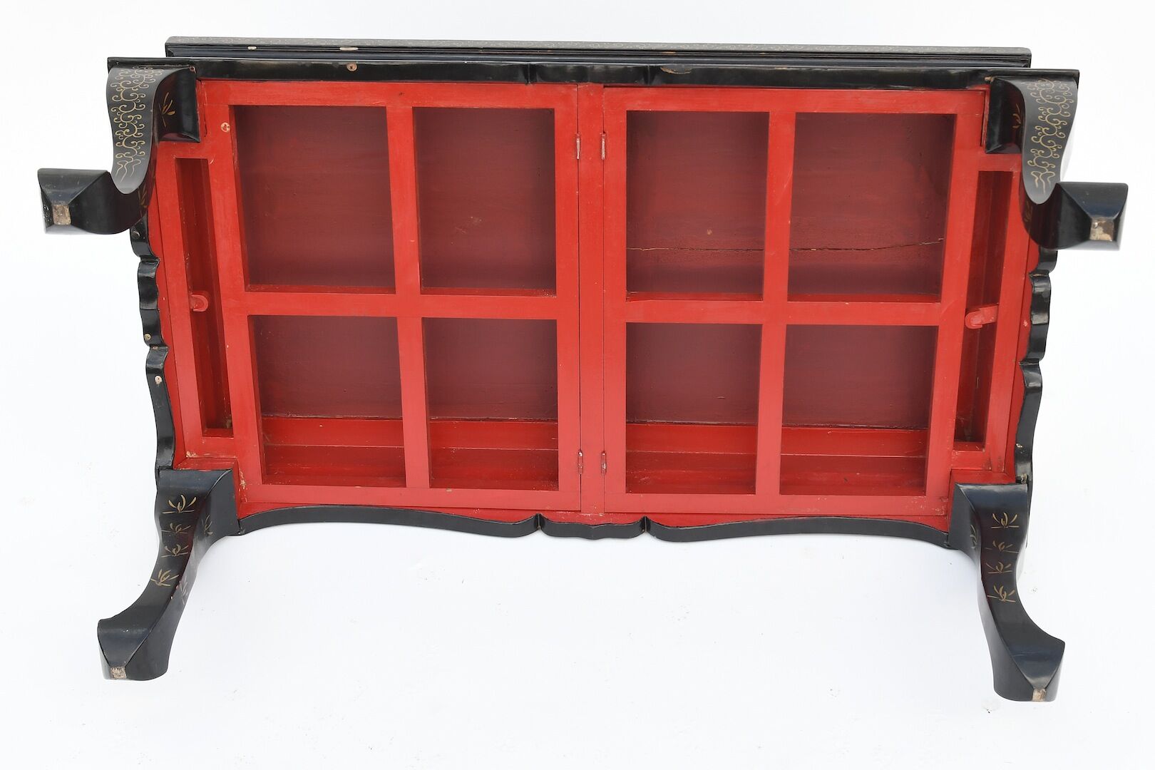 Black laqué wooden coffee table