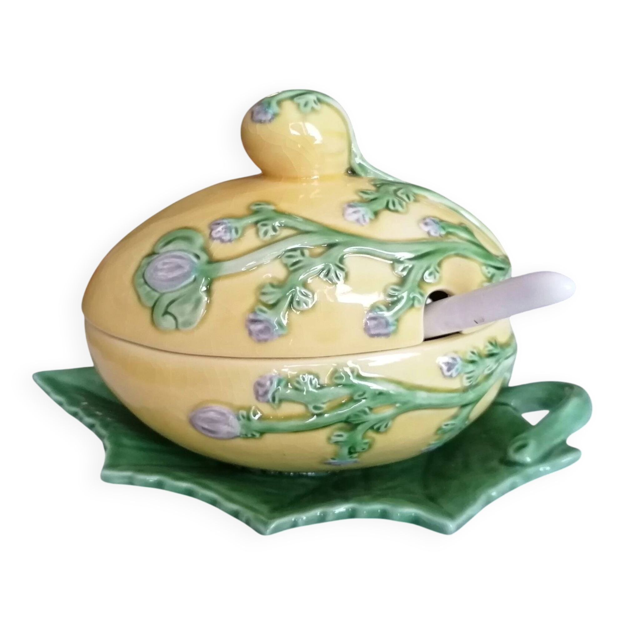 Bordallo Pinheiro covered dish