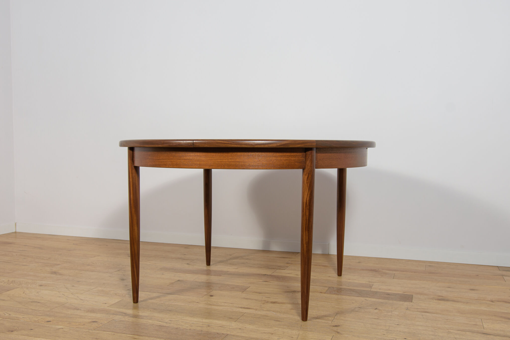 Mid-Century Round Teak Extending Dining Table from G-Plan, United Kingdom, 1960s
