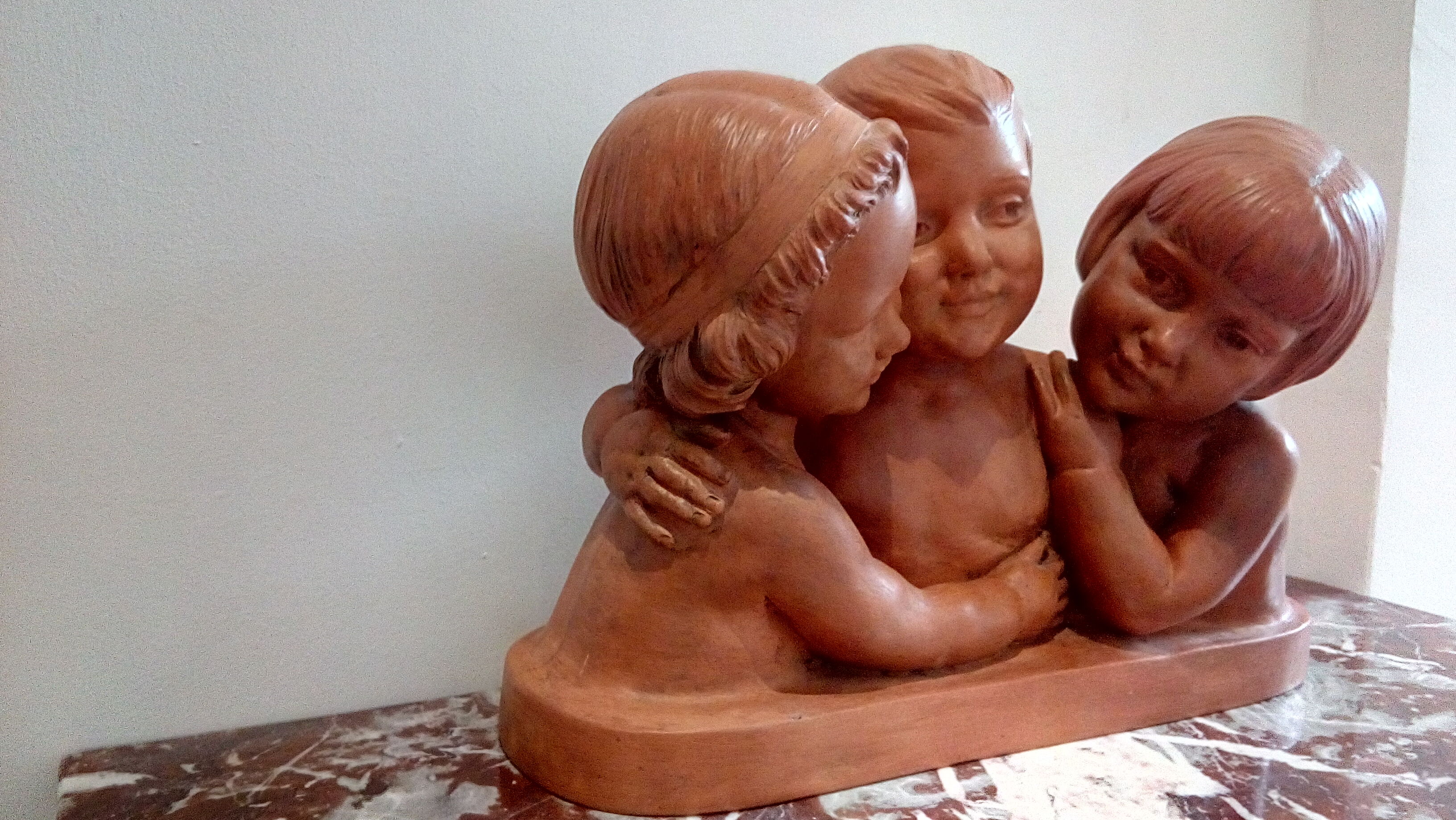 Bust trio of children terracotta of Sorgel
