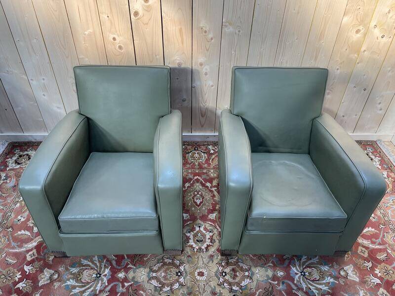 Paire de fauteuils club en Skaï vert 1940