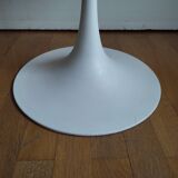 Arkana tulip table by Maurice Burke, Arkana edition 60/70