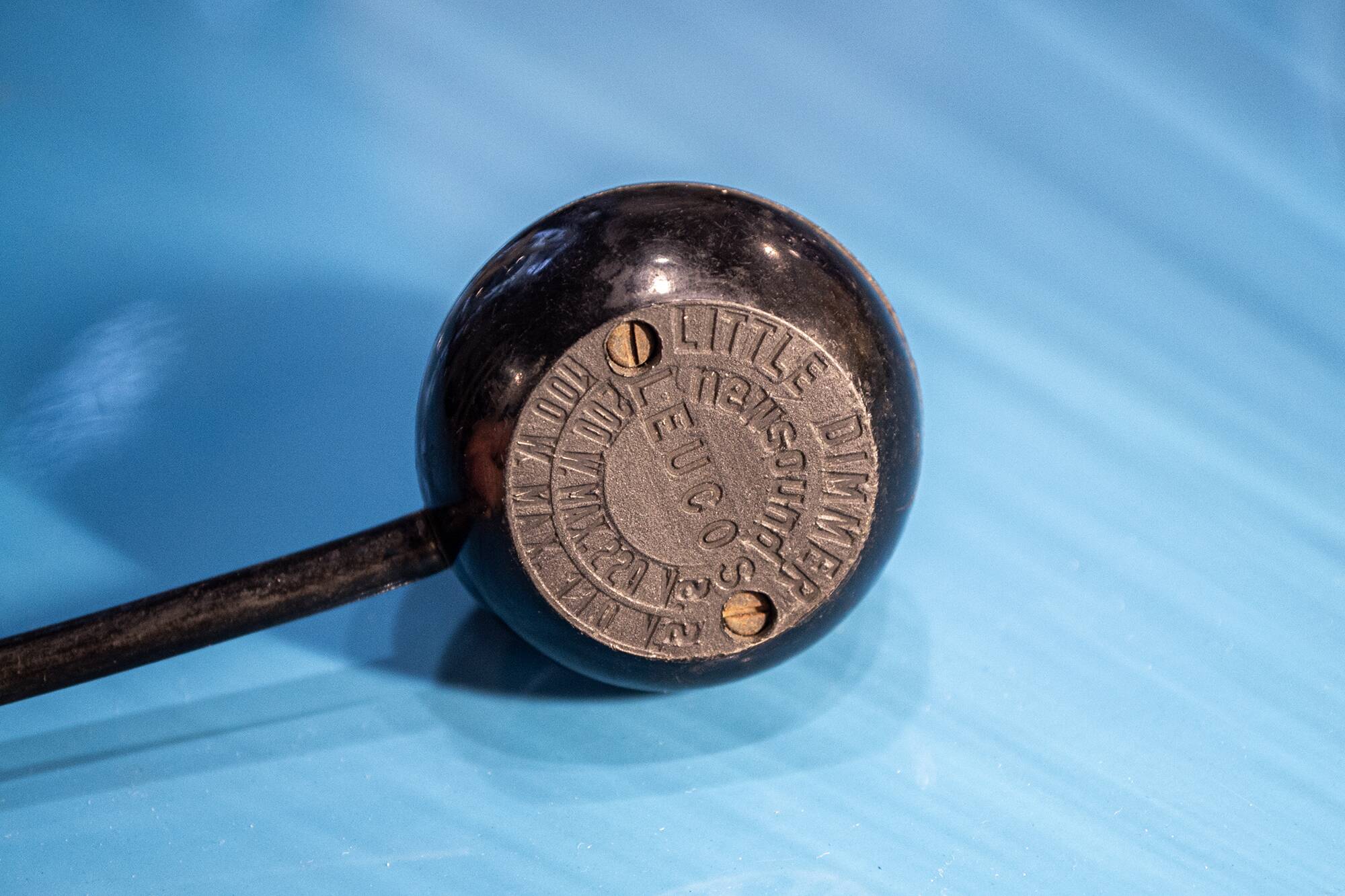 Lampada da terra Pila di Giusto Toso per Leucos Italia 1960