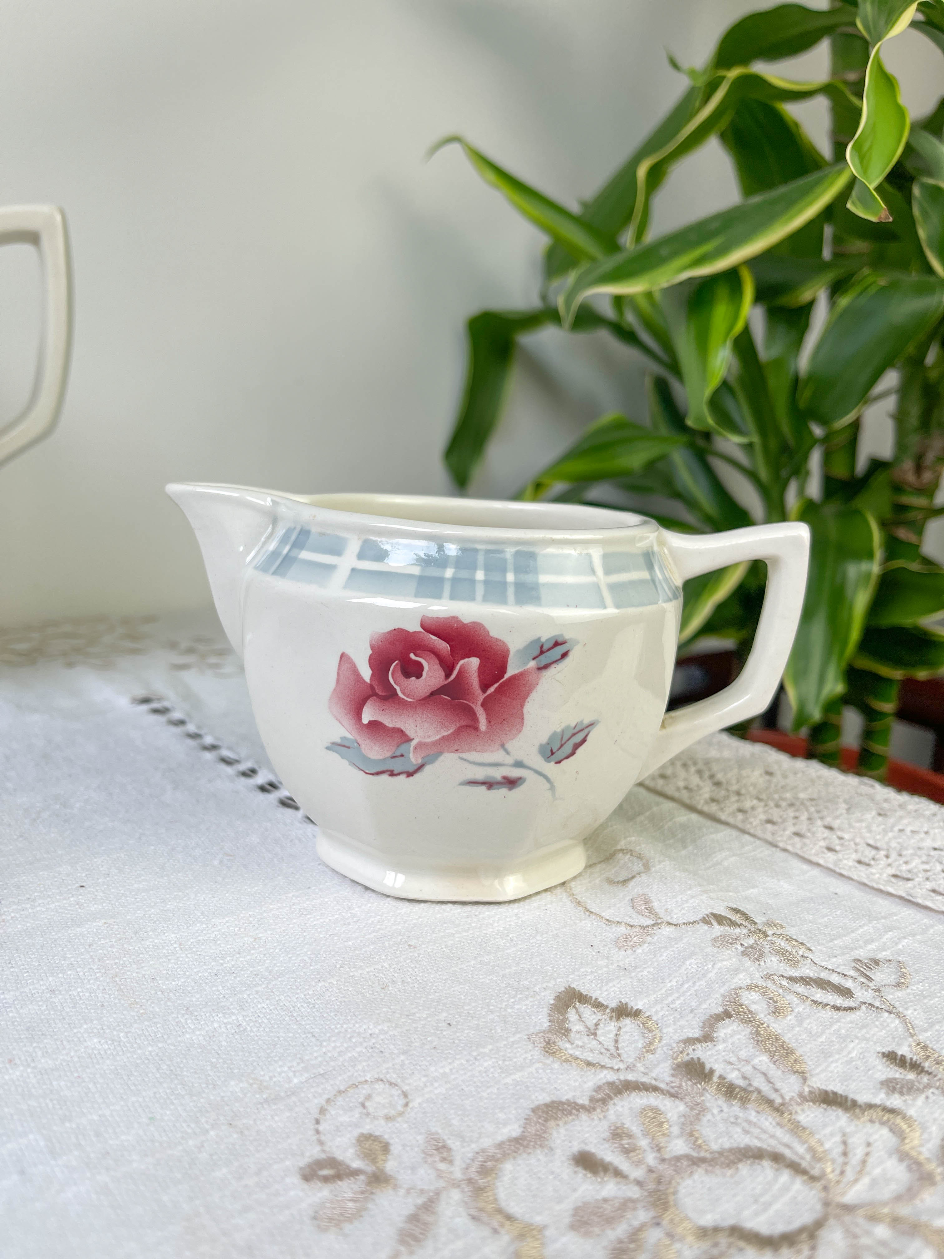 Vintage tea set in Sarreguemines flowered earthenware, "Troyes" model