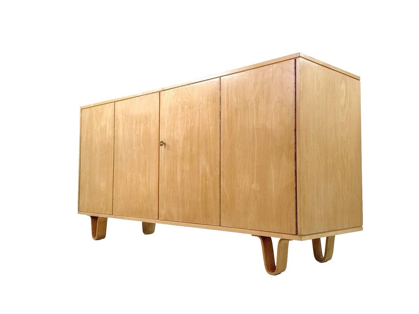 Pastoe DB02 sideboard by Cees Braakman – Birch series
