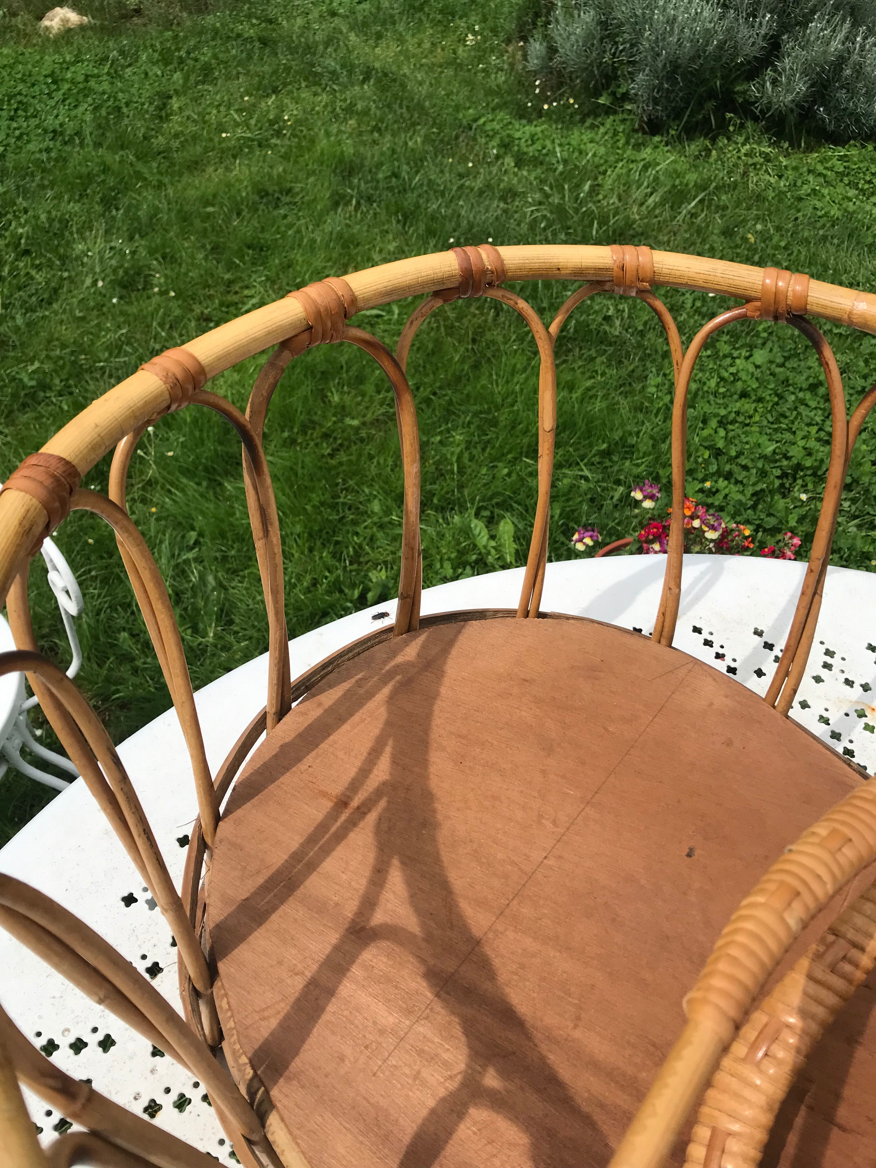 Rattan bassinet