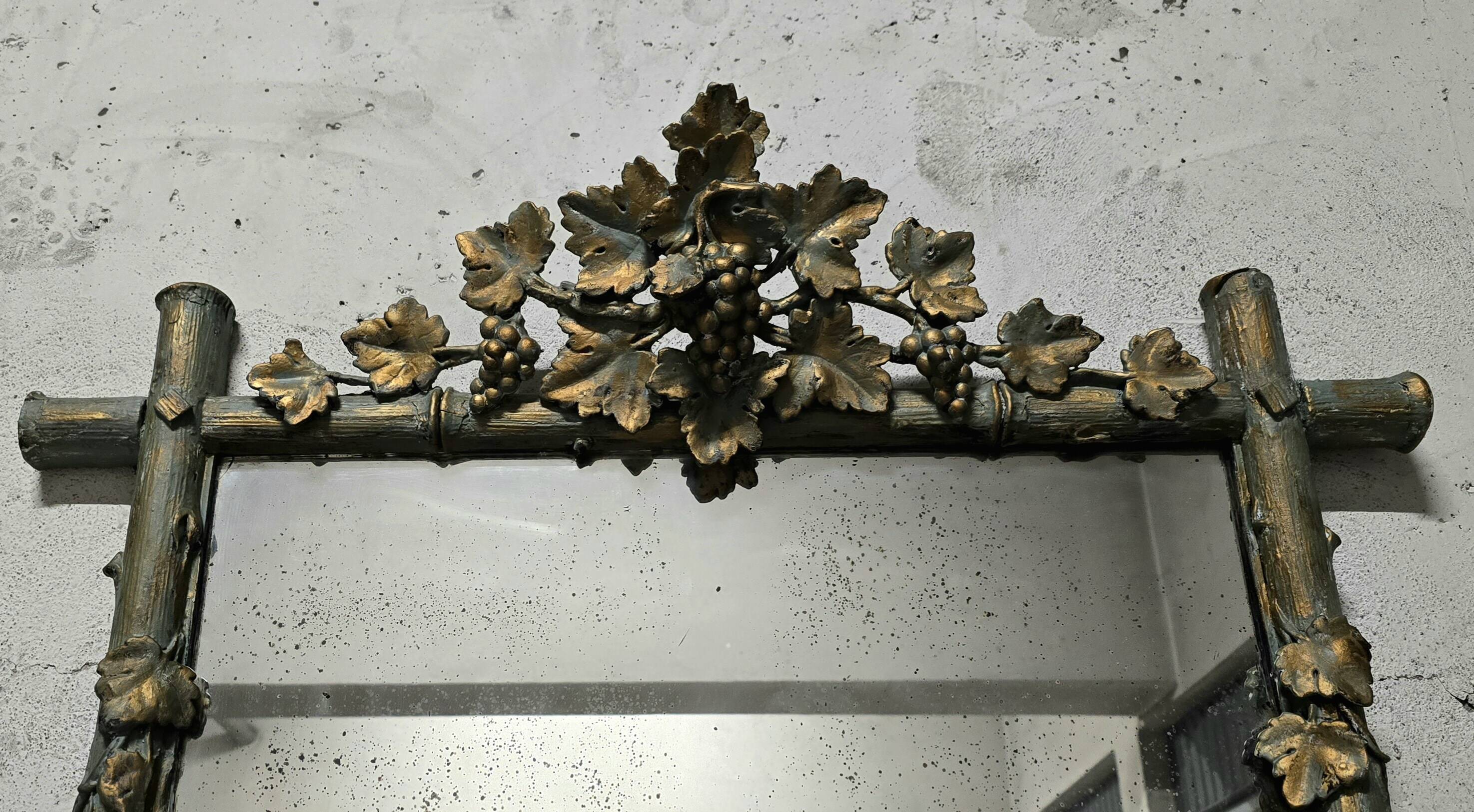 Large Wood and Patinated Stucco Mirror - Floral 1900s Period