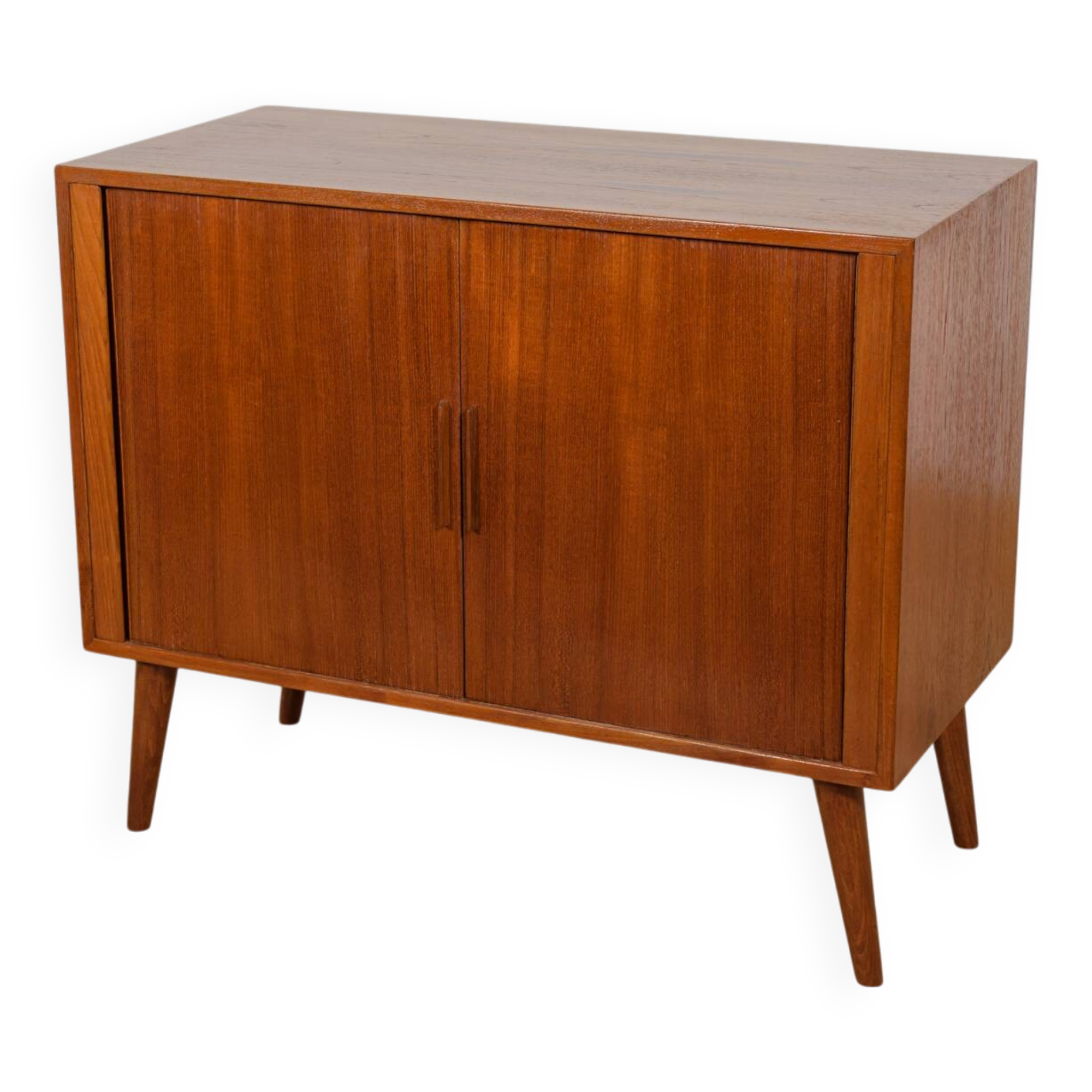 Petit buffet du milieu du siècle par Kai Kristiansen pour Feldballes Mobelfabrik