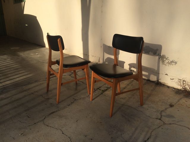 Pair of modernist Scandinavian chairs from the 1960s