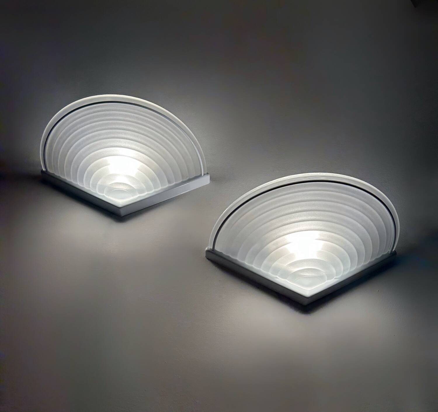 Italian design wall lights from the 80s