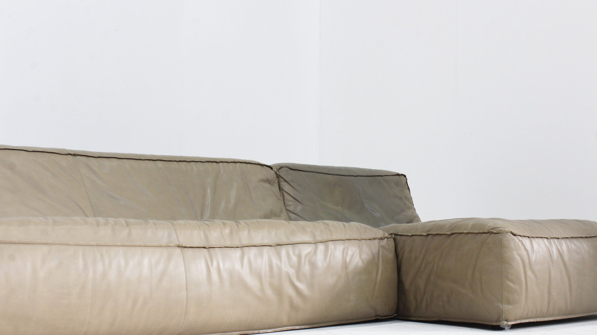 Vintage modular green leather sofa by Verzelloni Italy 1990s