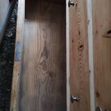 4-drawer pine chest of drawers