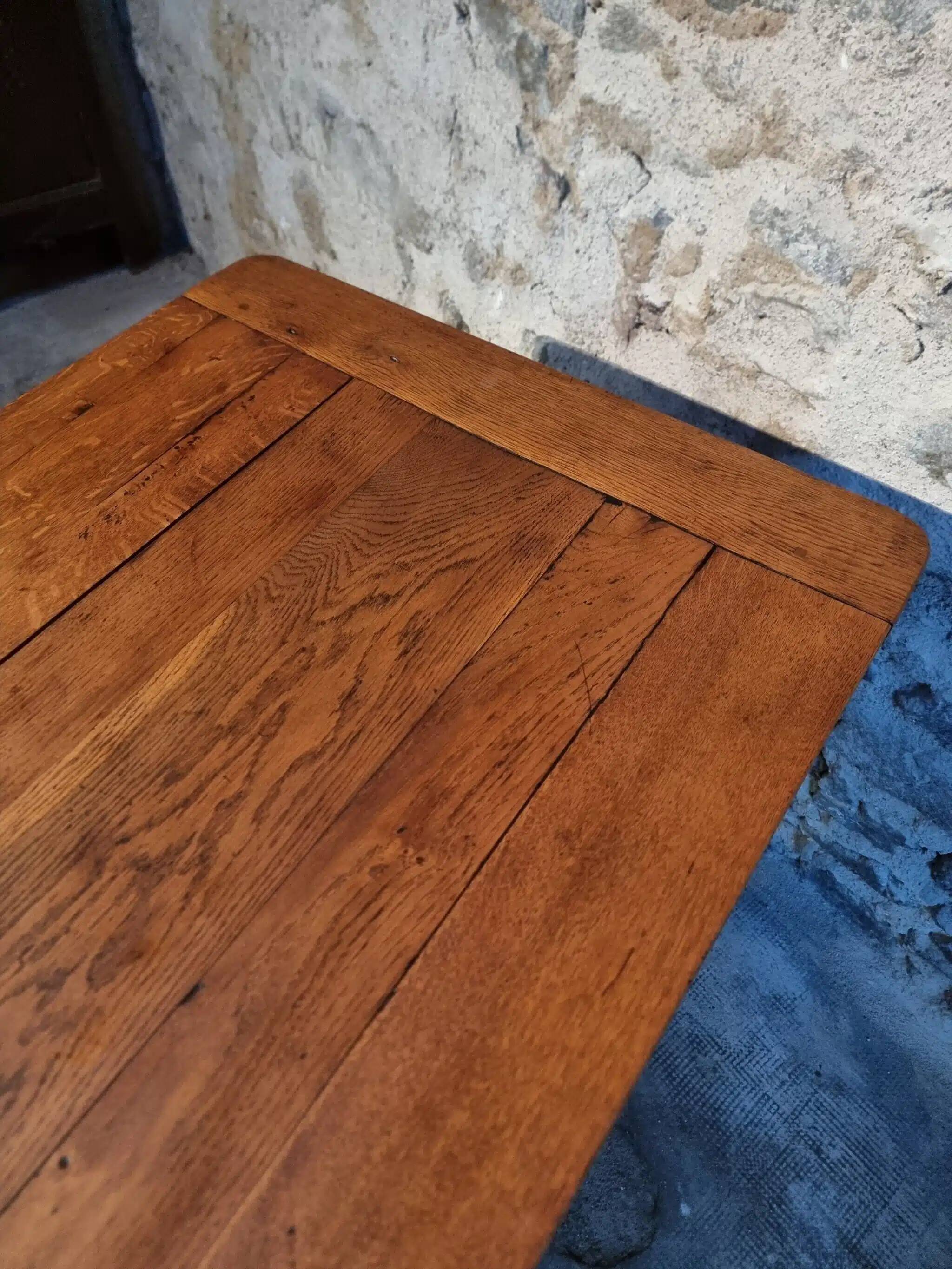 Rustic old oak table – Early 19th century