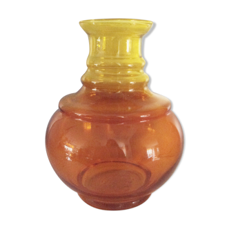 Vase vintage en verre jaune ambré