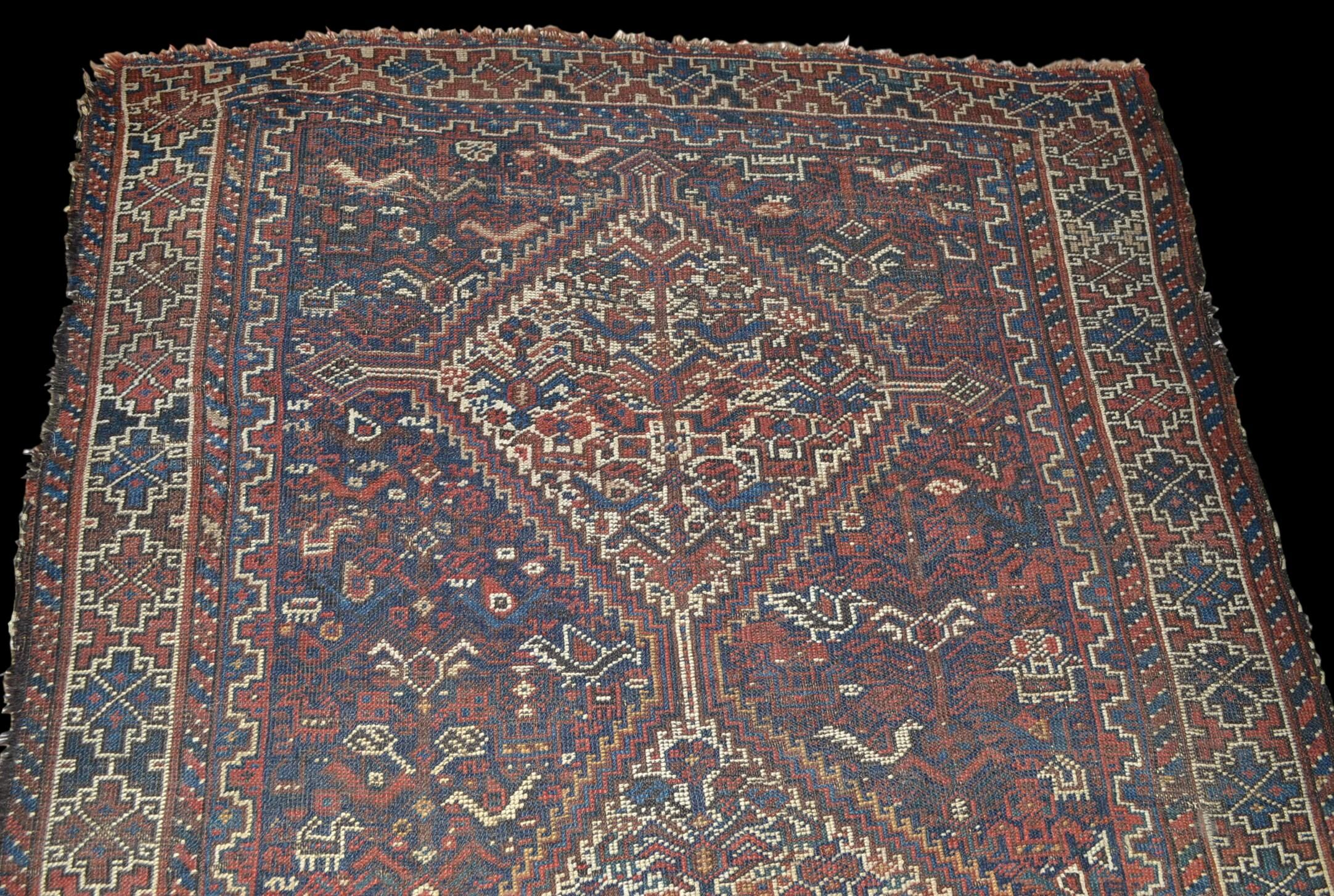 RUG SHIRAZ, 111 x 139 cm, tribes nomads Khamseh, Iran end XIX th century