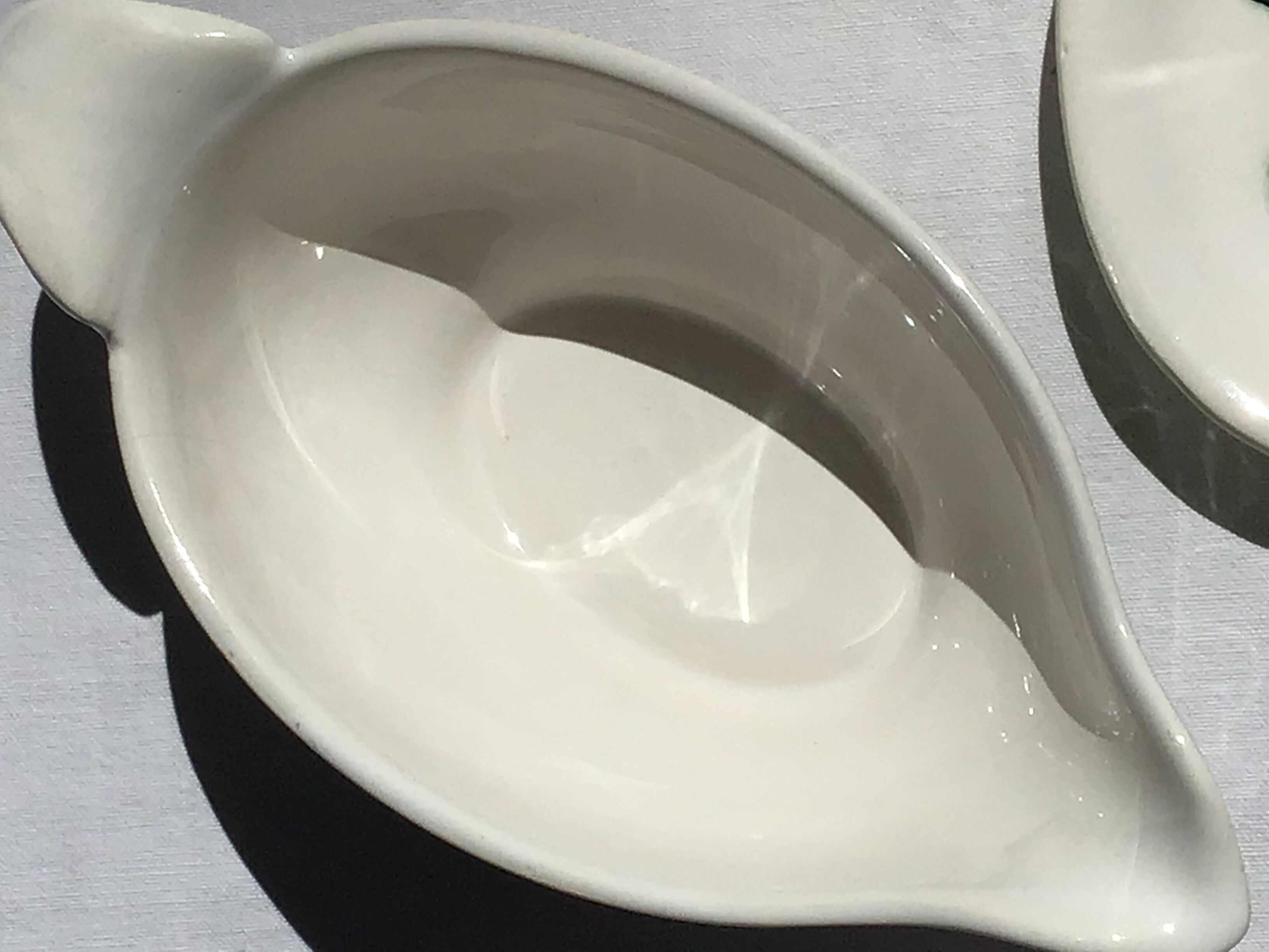 Dishes and saucière earthenware Pornic painted hand