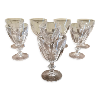 Suite of 8 crystal wine glasses