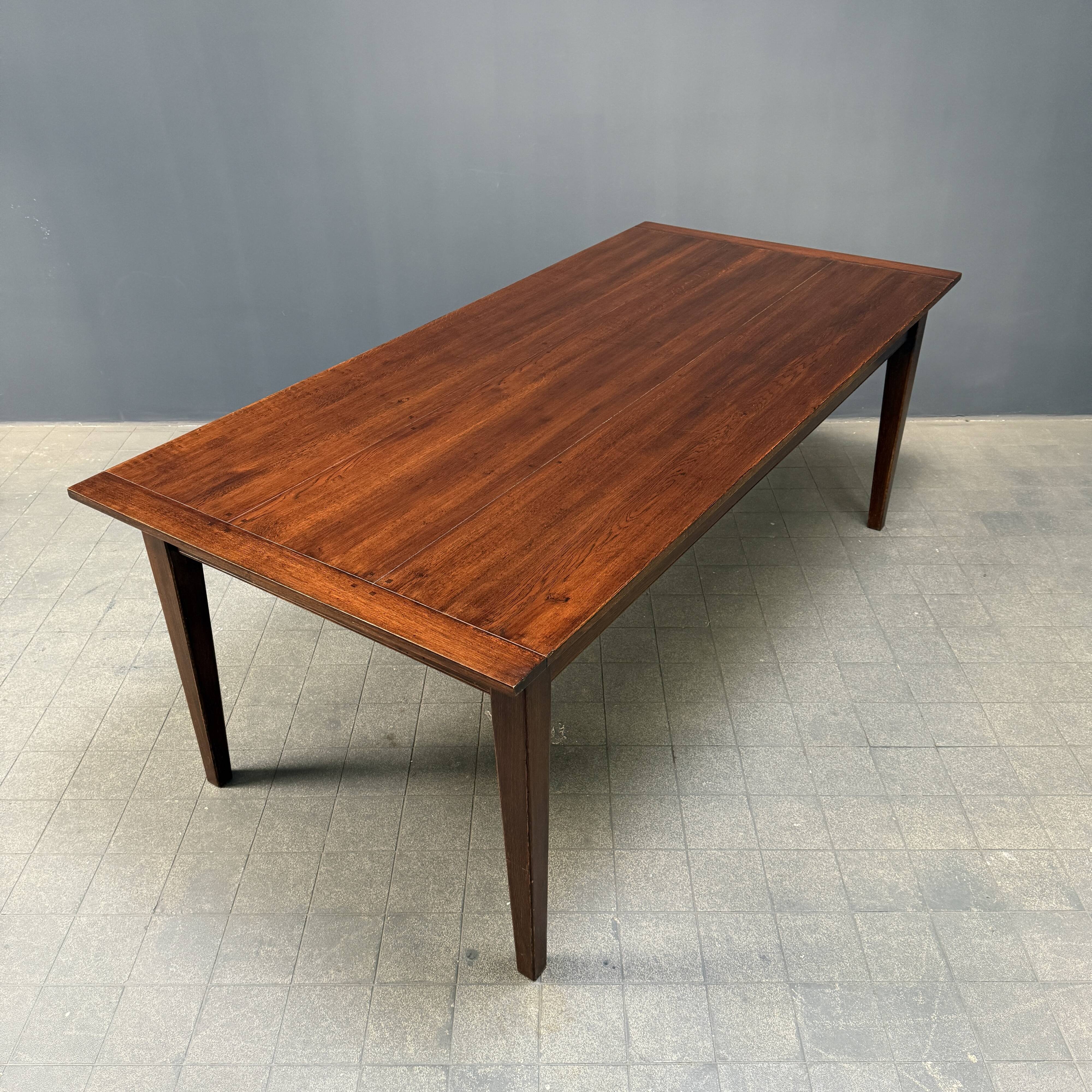 Large antique style oak extendable dining table