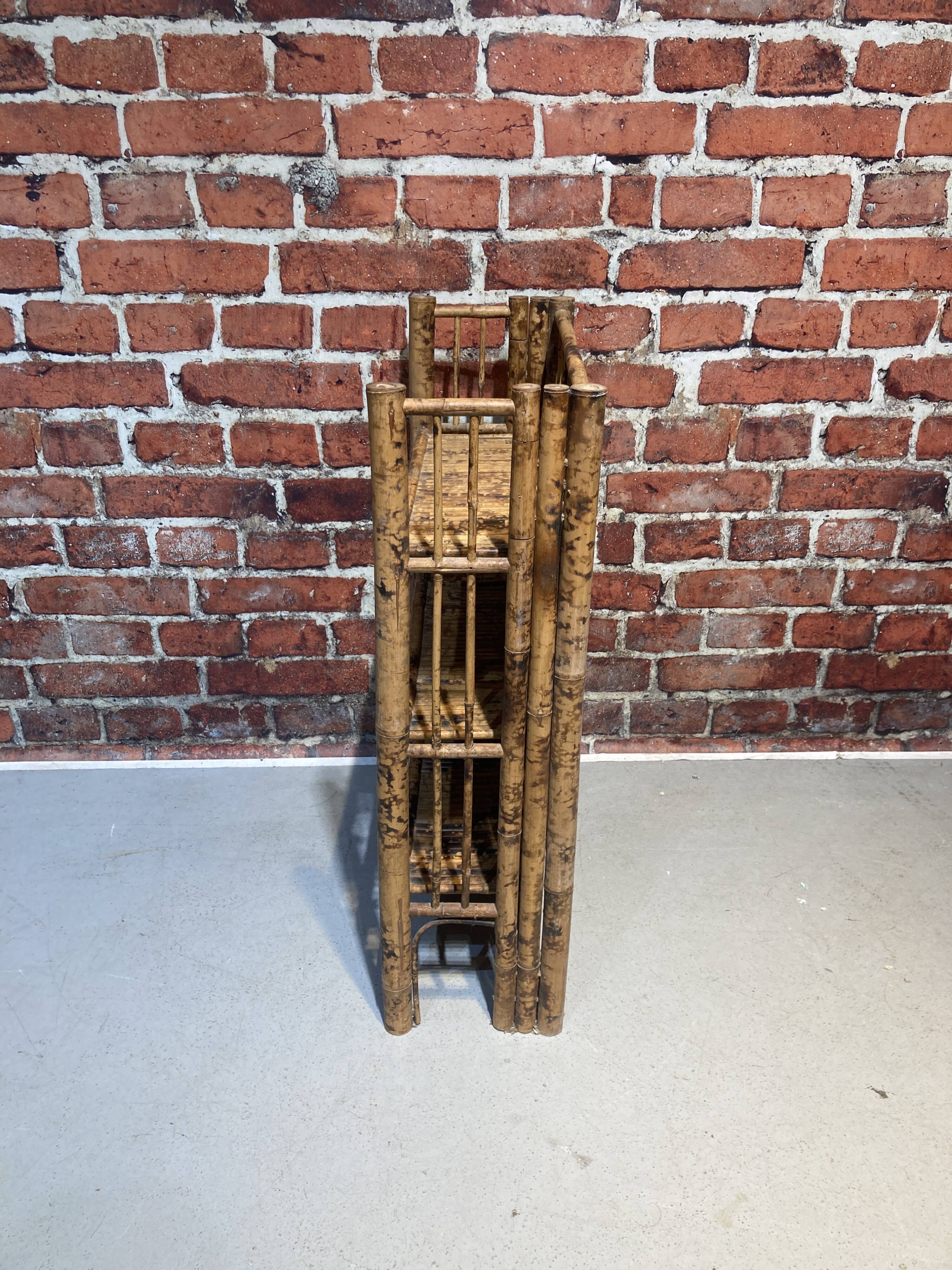 Foldable bamboo shelf