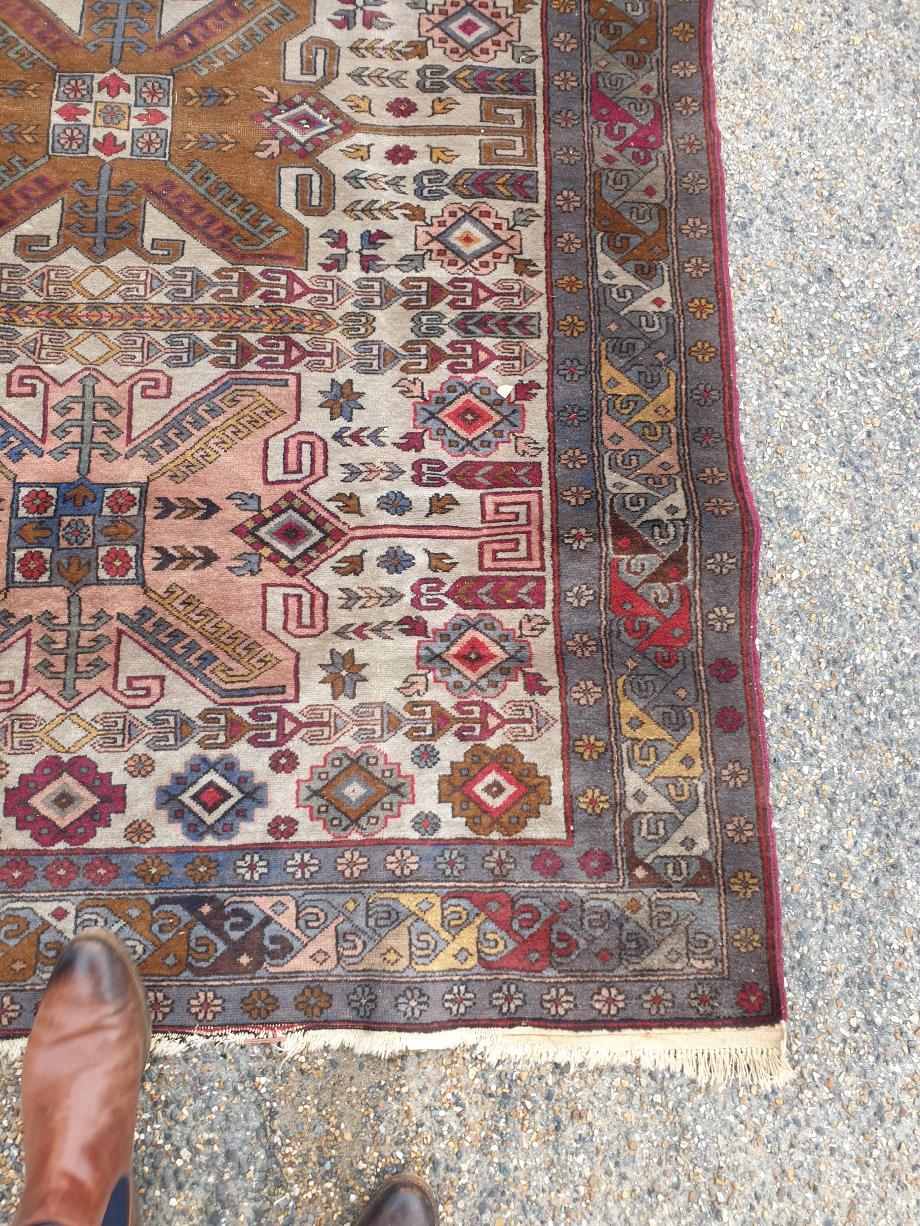 Tapis d'Orient ancien en laine
