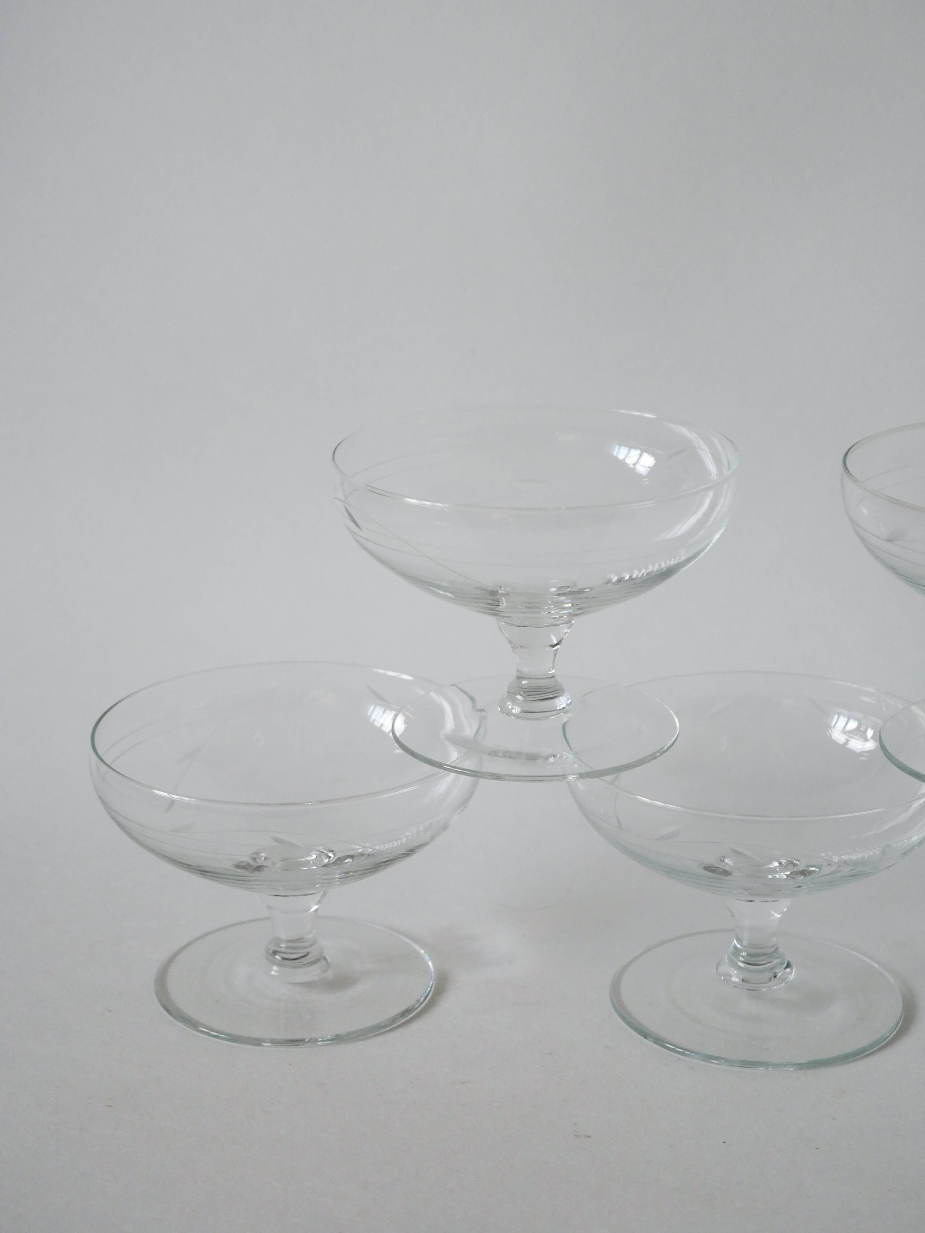 set of 5 engraved crystal champagne glasses 1950 9 x 6.5 cm