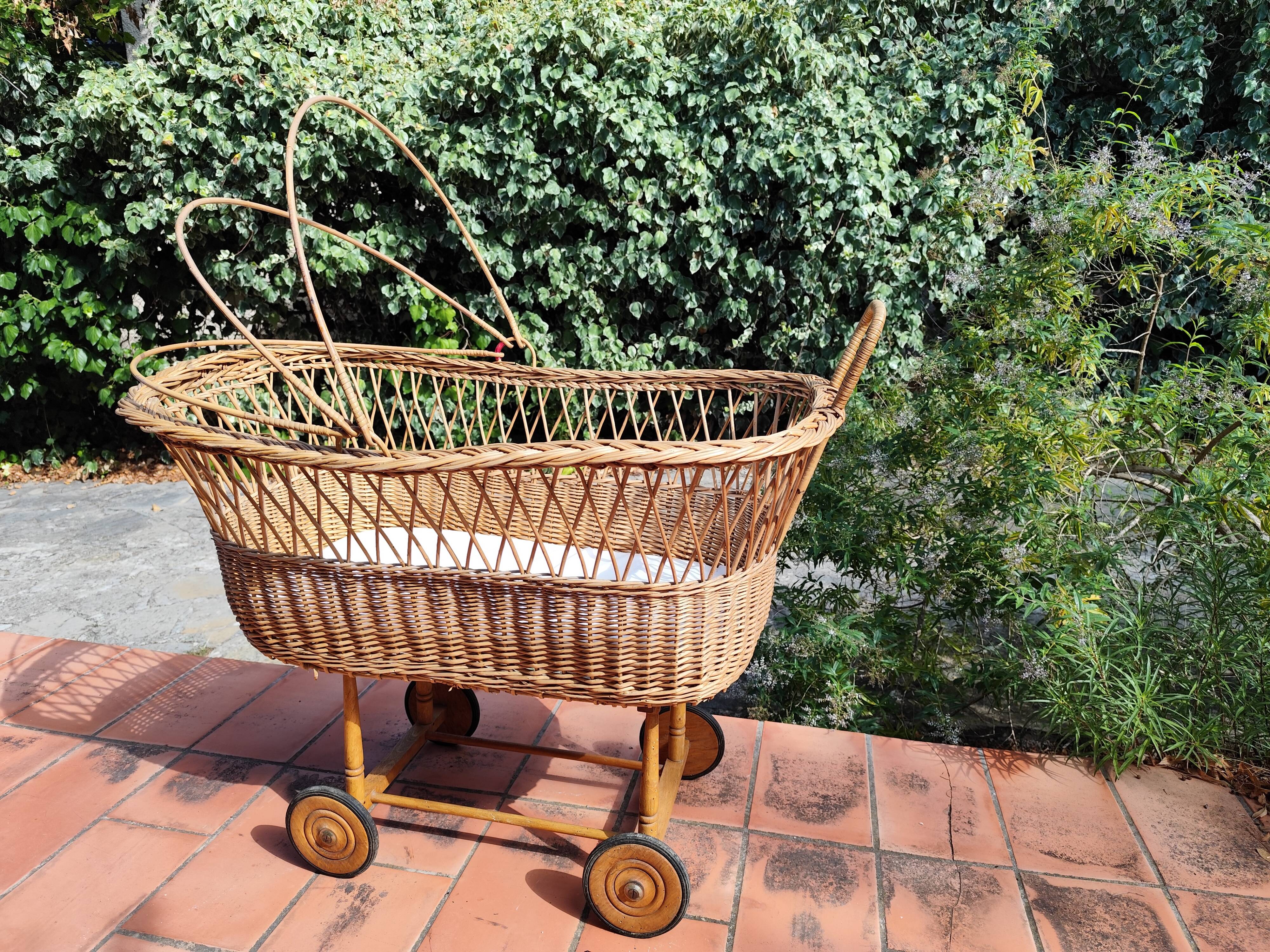 Vintage rattan Alsatian doll cradle bassinet