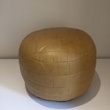 Pouf en cuir, design année 1970