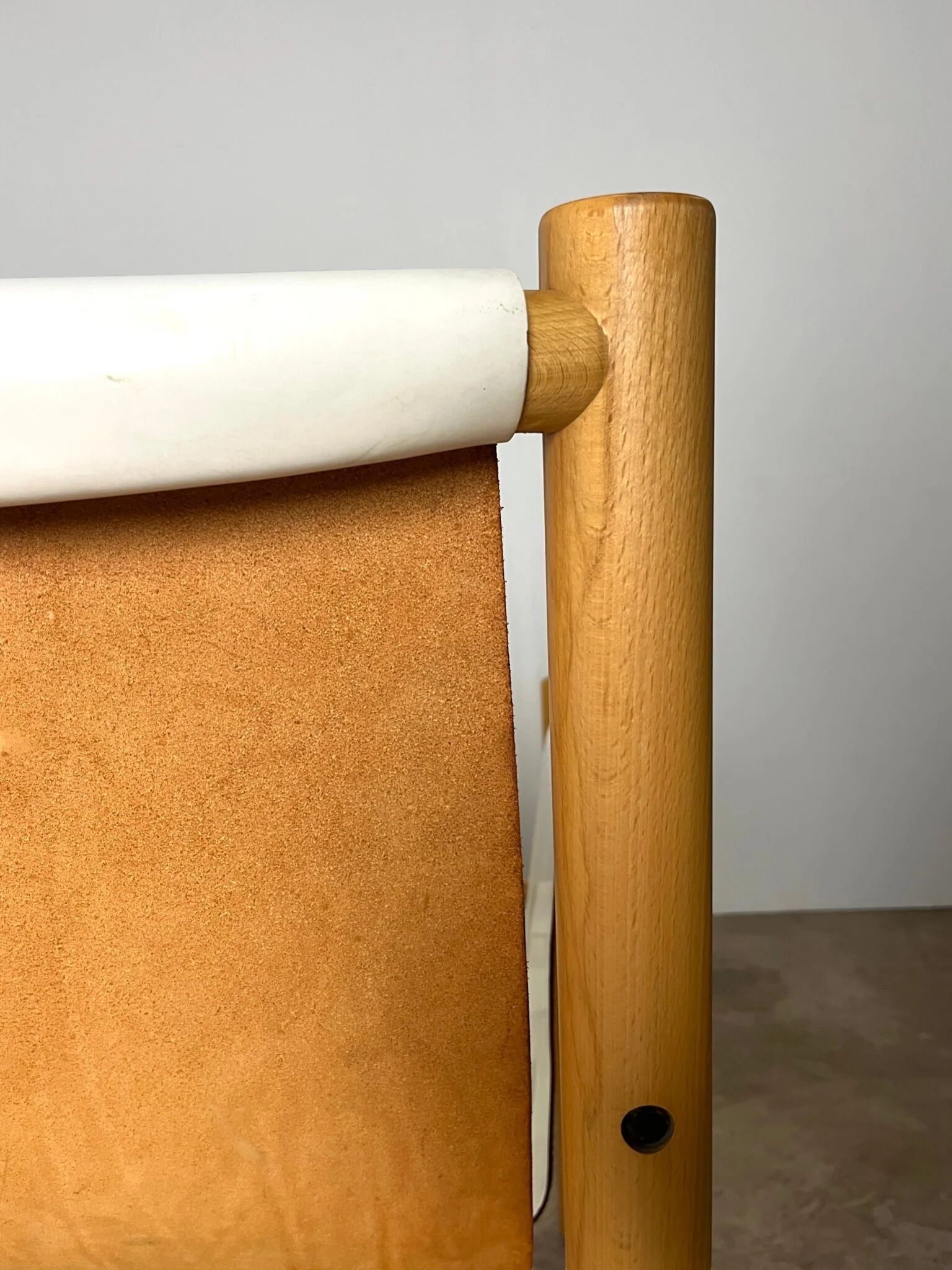 Safari armchair in white leather by Ibisco, Italian design, 1970s.