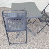 Table et deux chaises pliante