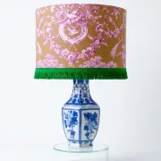 Vintage lamp in porcelain and toile de Jouy
