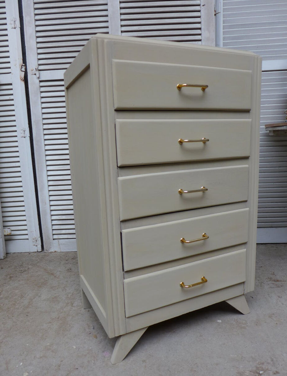 Vintage dresser