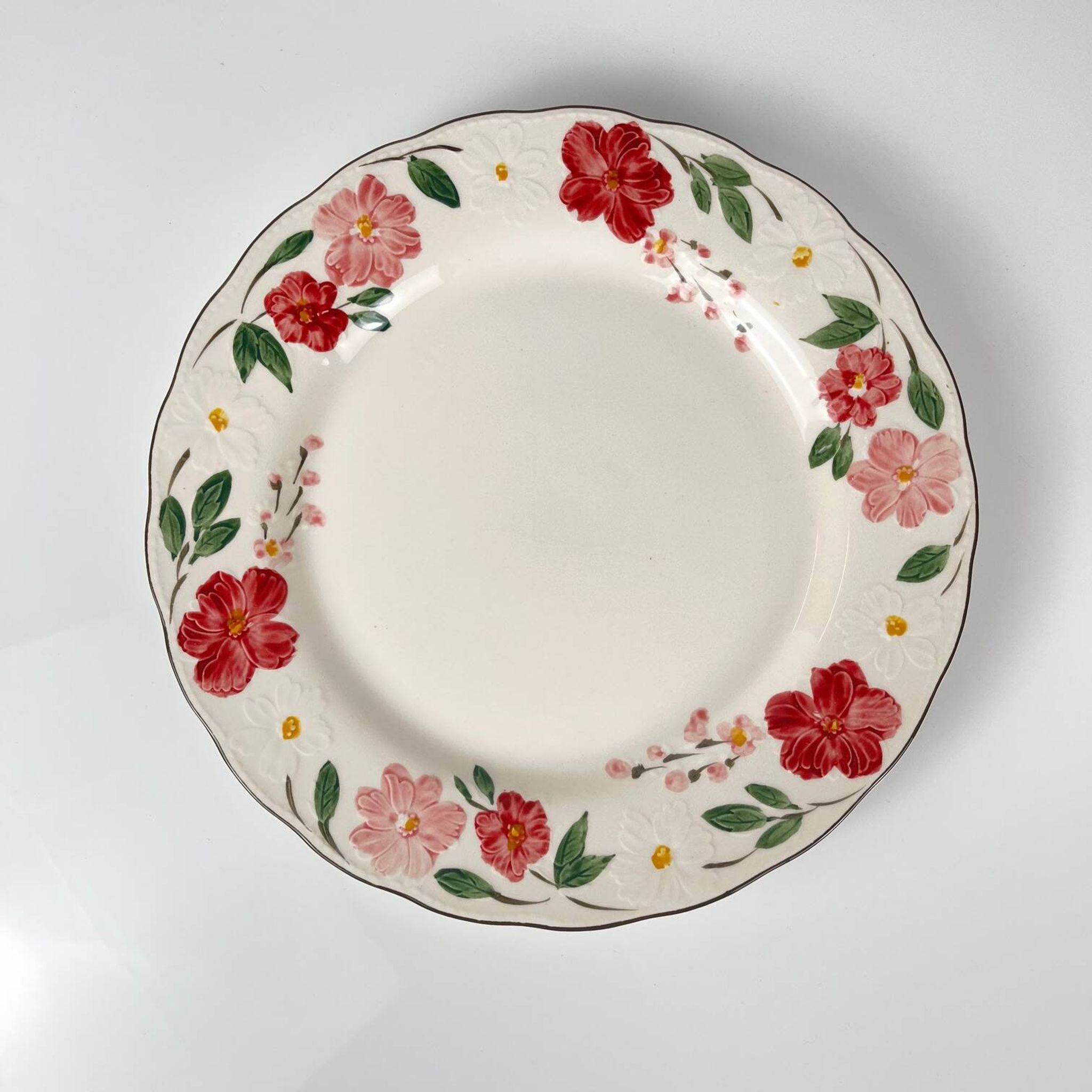Set of 8 large porcelain plates Cameo Florals Malaysia 1970–90