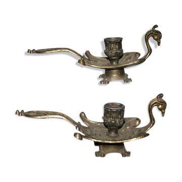 2 anciens bougeoirs en laiton