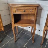 Paire de tables de chevet style Louis XV en chêne