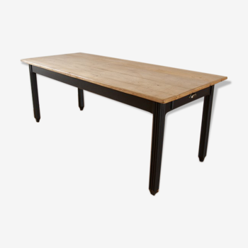 Breton table