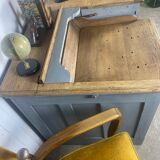Retractable desk oak patina