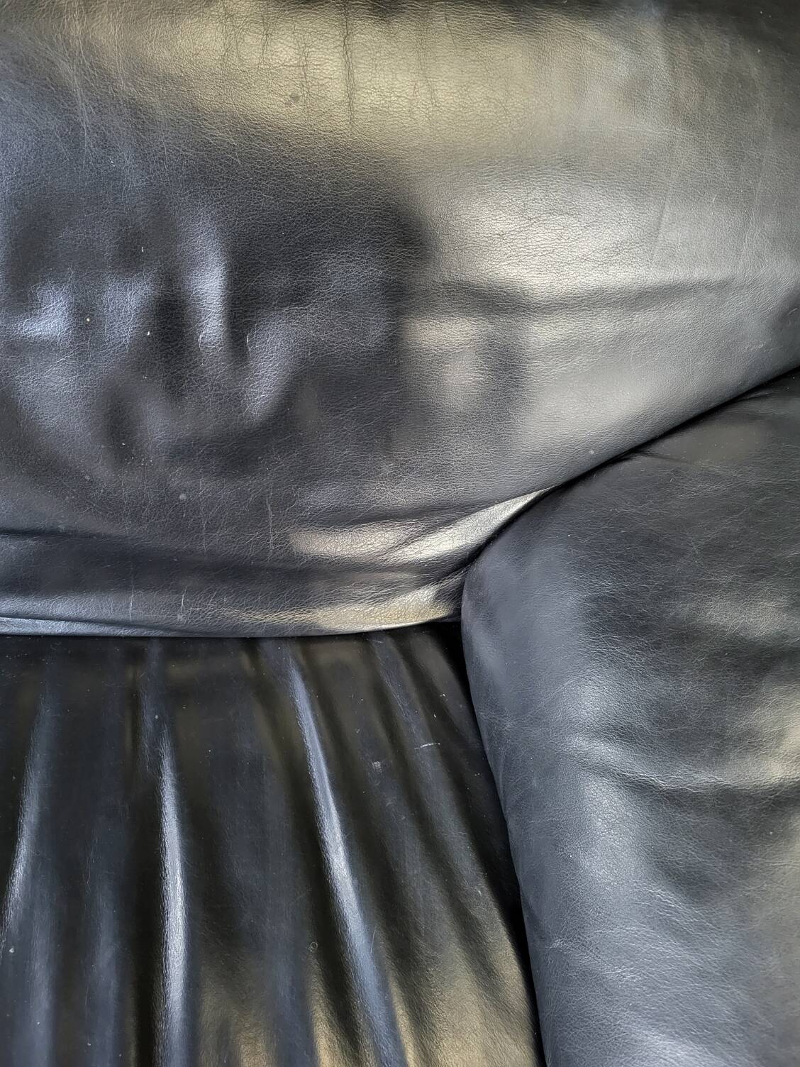 Pierluigi Cerri sofa model Pause signed Poltrona Frau in Black leather Design