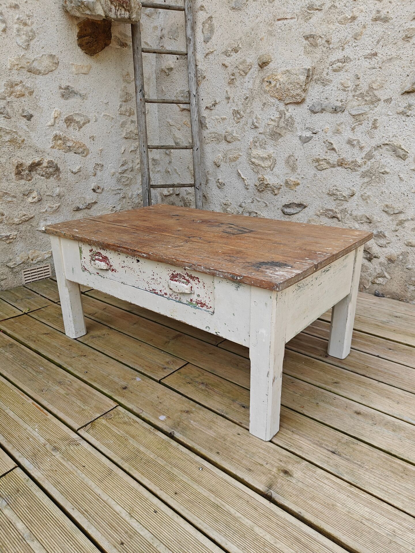 Distressed drawer coffee table, country farmhouse.