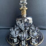 Complete shot service in silver-gray and engraved gold crystal