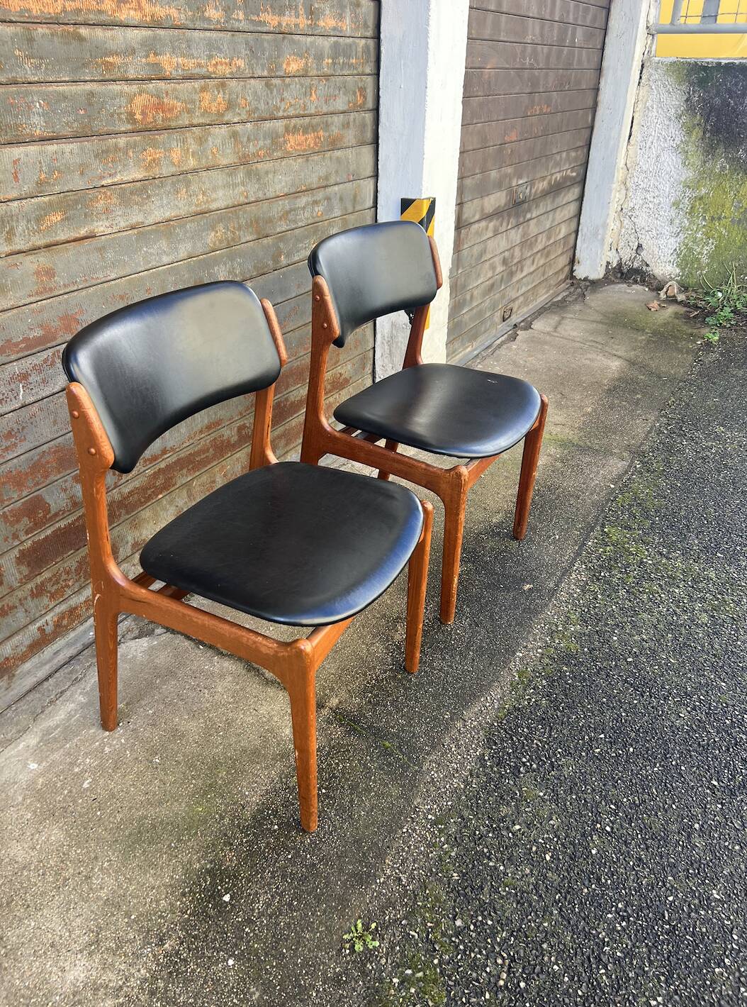Set of 2 Scandinavian chairs Model 49 by Erik Buch for O.D. Mobler, D
