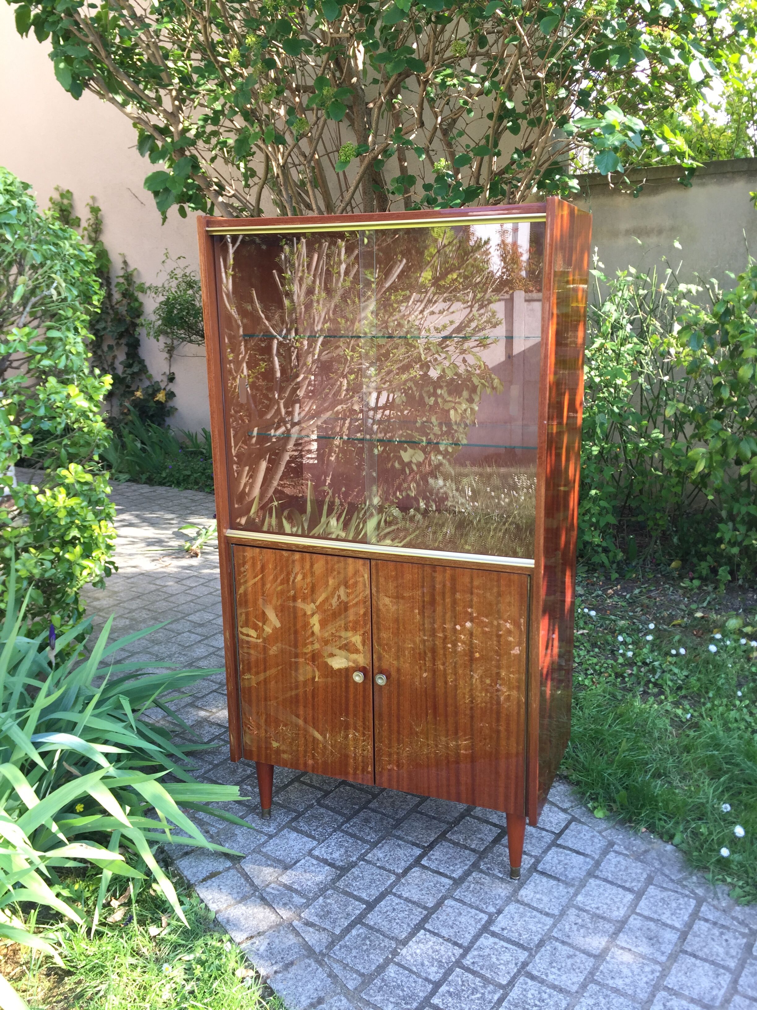 Buffet vaisselier vintage 1950 avec vitrine