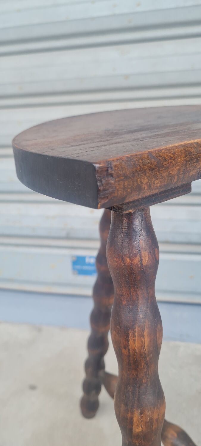 Tripod stool