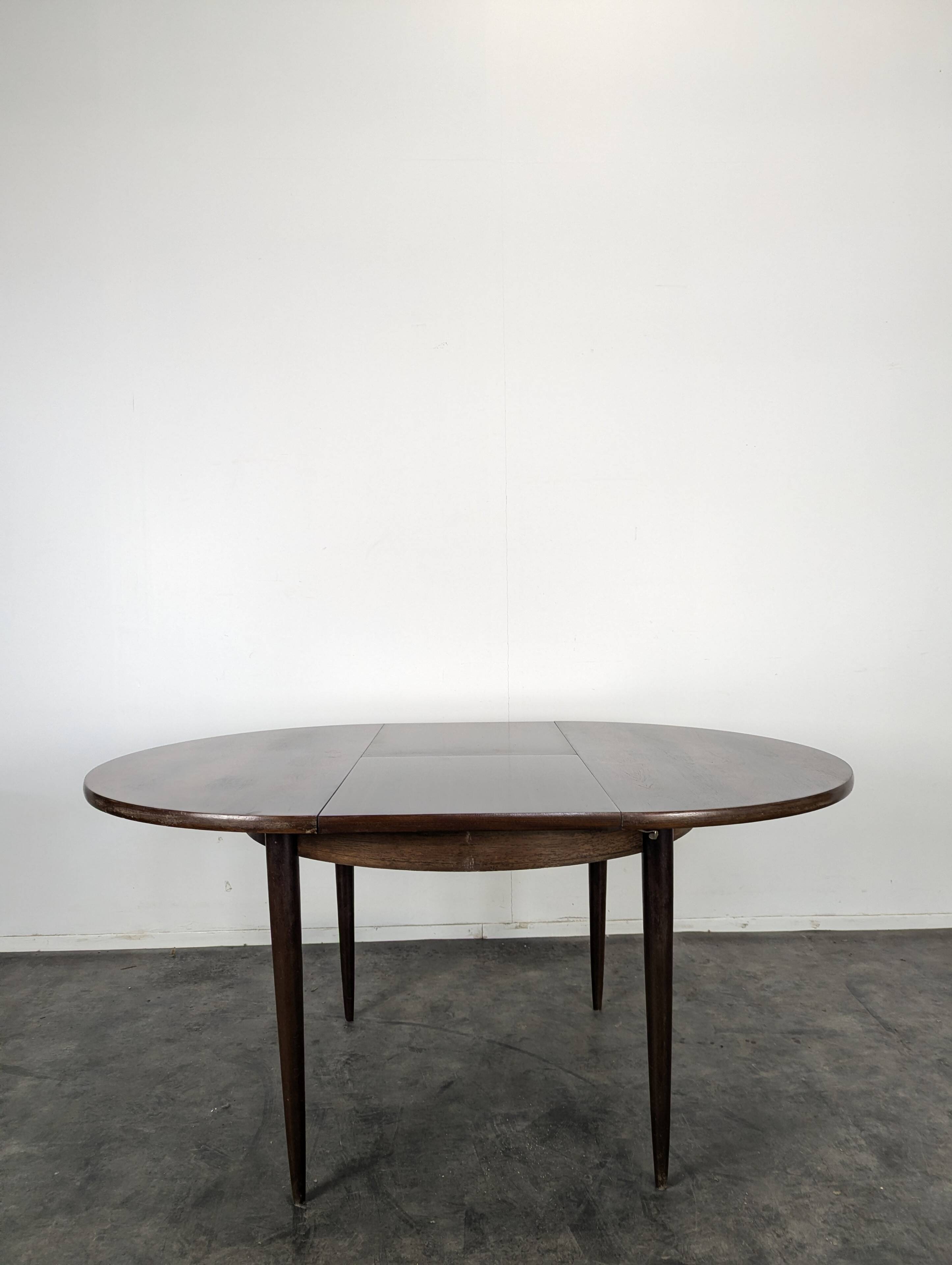 Danish dining table in rosewood