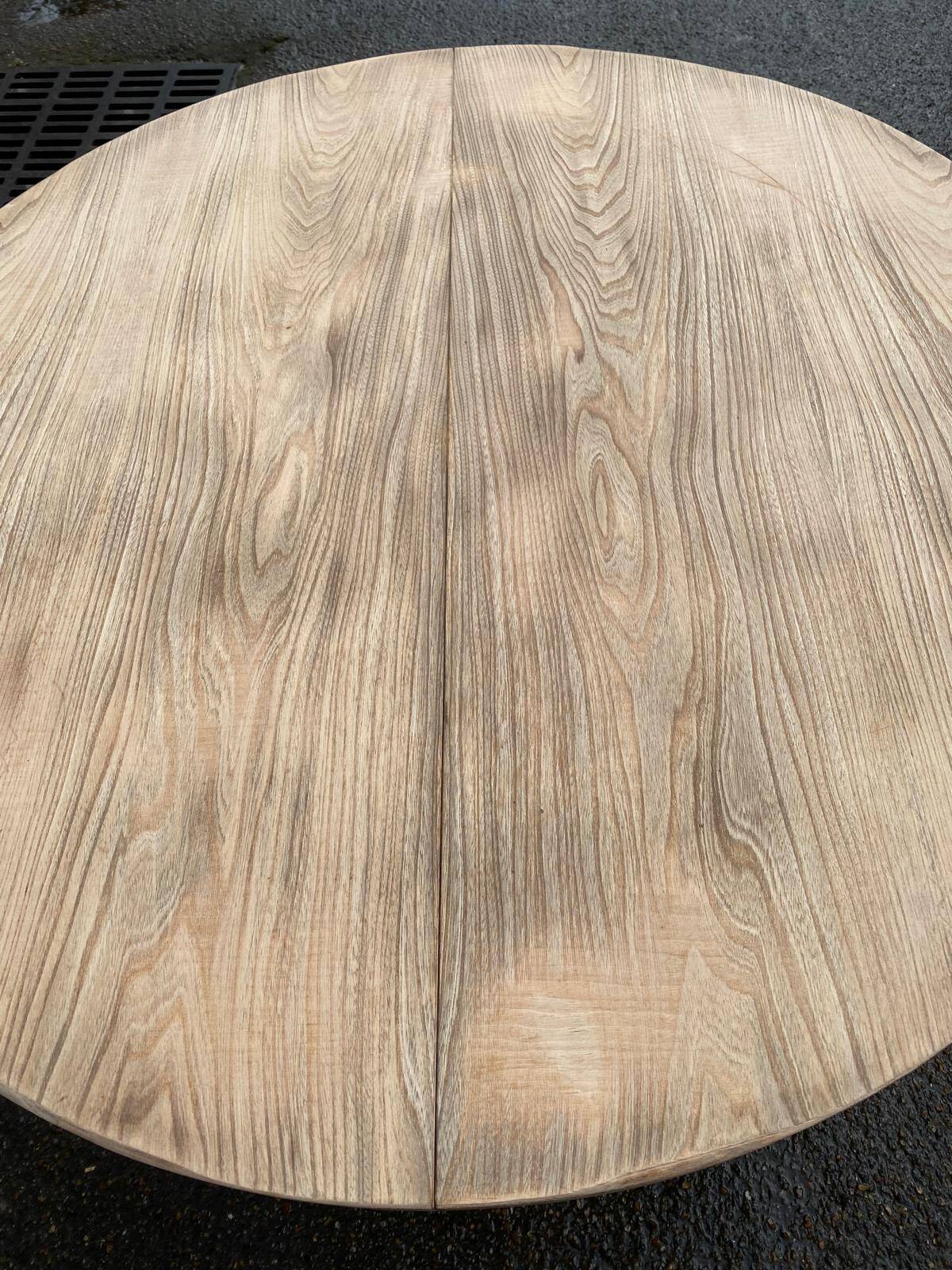Table à manger de ferme ronde et extensible rénovée en chêne brut 160cm
