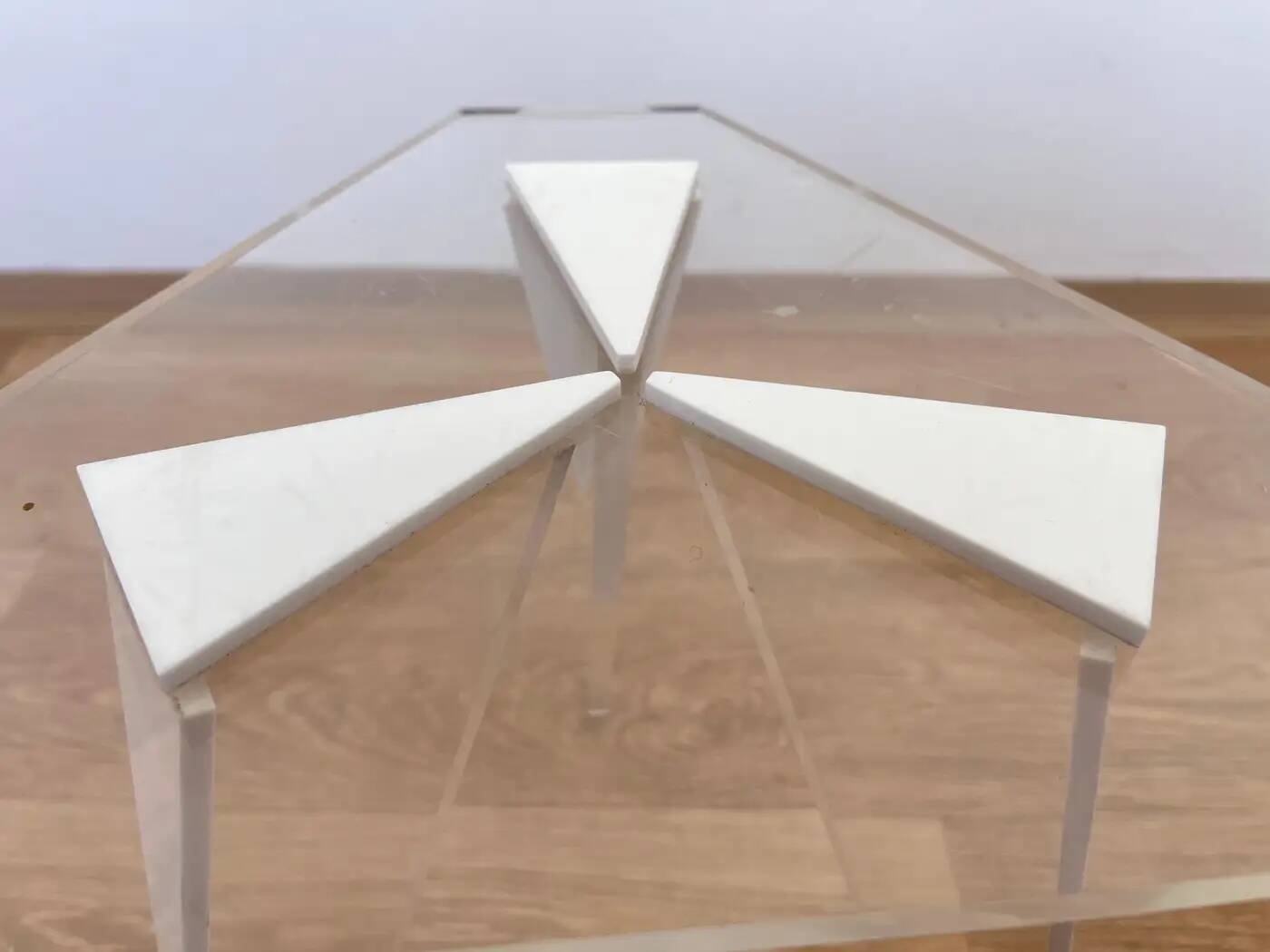 Small mid-century design Lucite side or flower table, 1970s