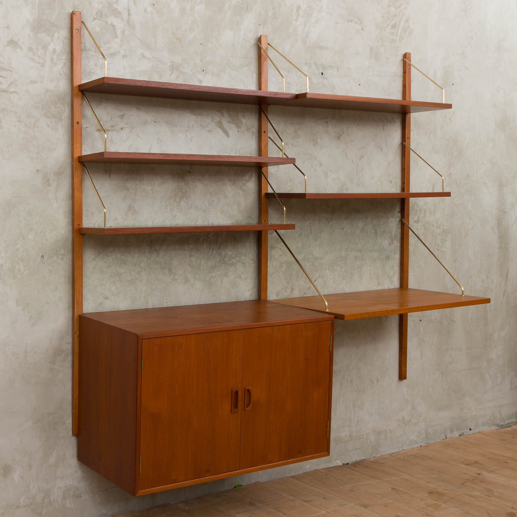 Unité de mur en teck de Cadovius avec le coffret de disques de vinyle